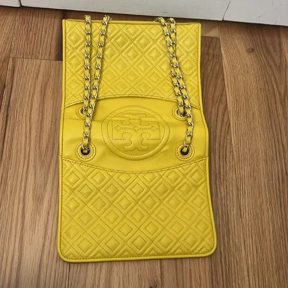Tory Burch Alexa Yellow Leather Logo Convertible Bag - Picture 14 of 16